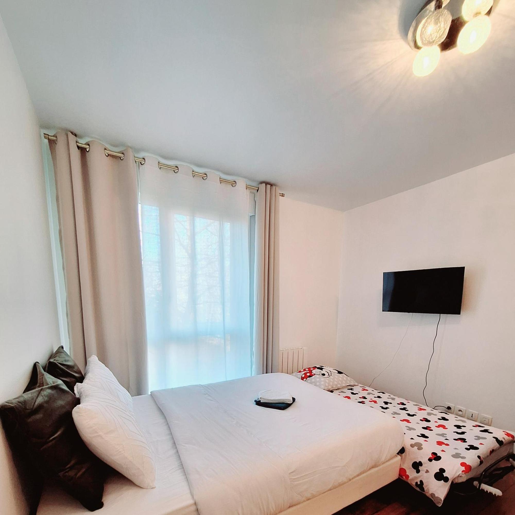 Studio Alpha - 2Min By Train To Disneyland Or 20Min Walk - 5Min Walk To "Val D'Europe" Station Montévrain Buitenkant foto