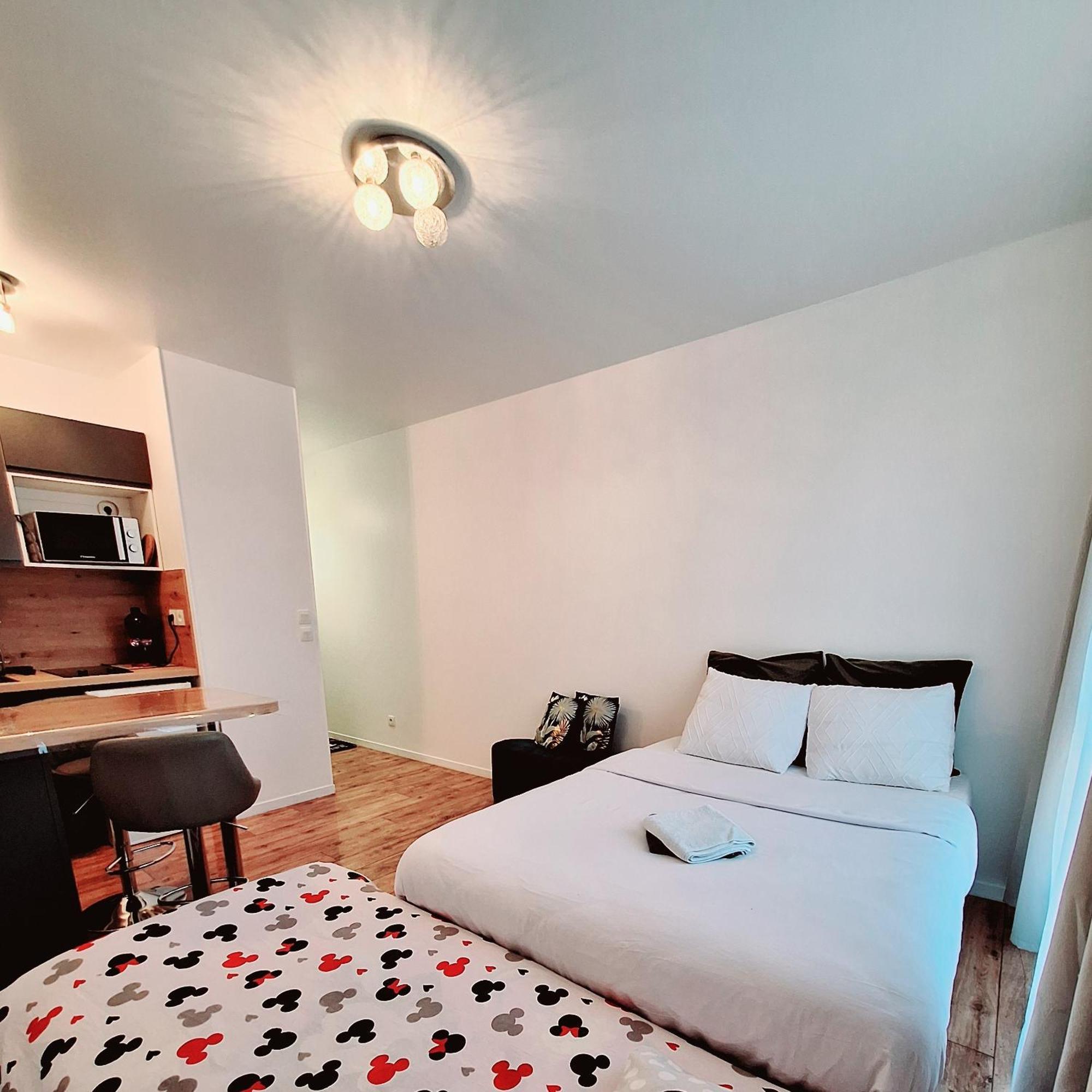 Studio Alpha - 2Min By Train To Disneyland Or 20Min Walk - 5Min Walk To "Val D'Europe" Station Montévrain Buitenkant foto