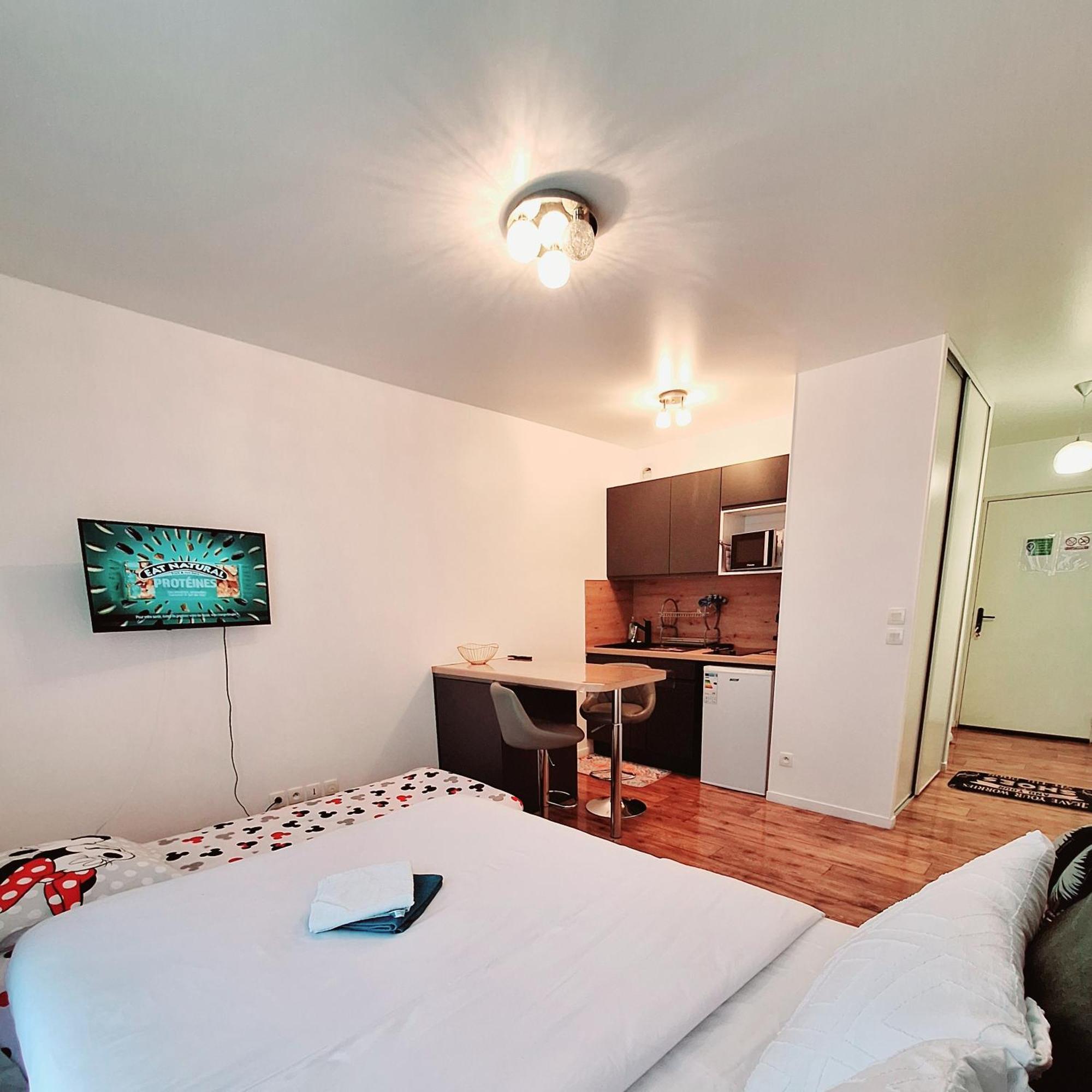 Studio Alpha - 2Min By Train To Disneyland Or 20Min Walk - 5Min Walk To "Val D'Europe" Station Montévrain Buitenkant foto
