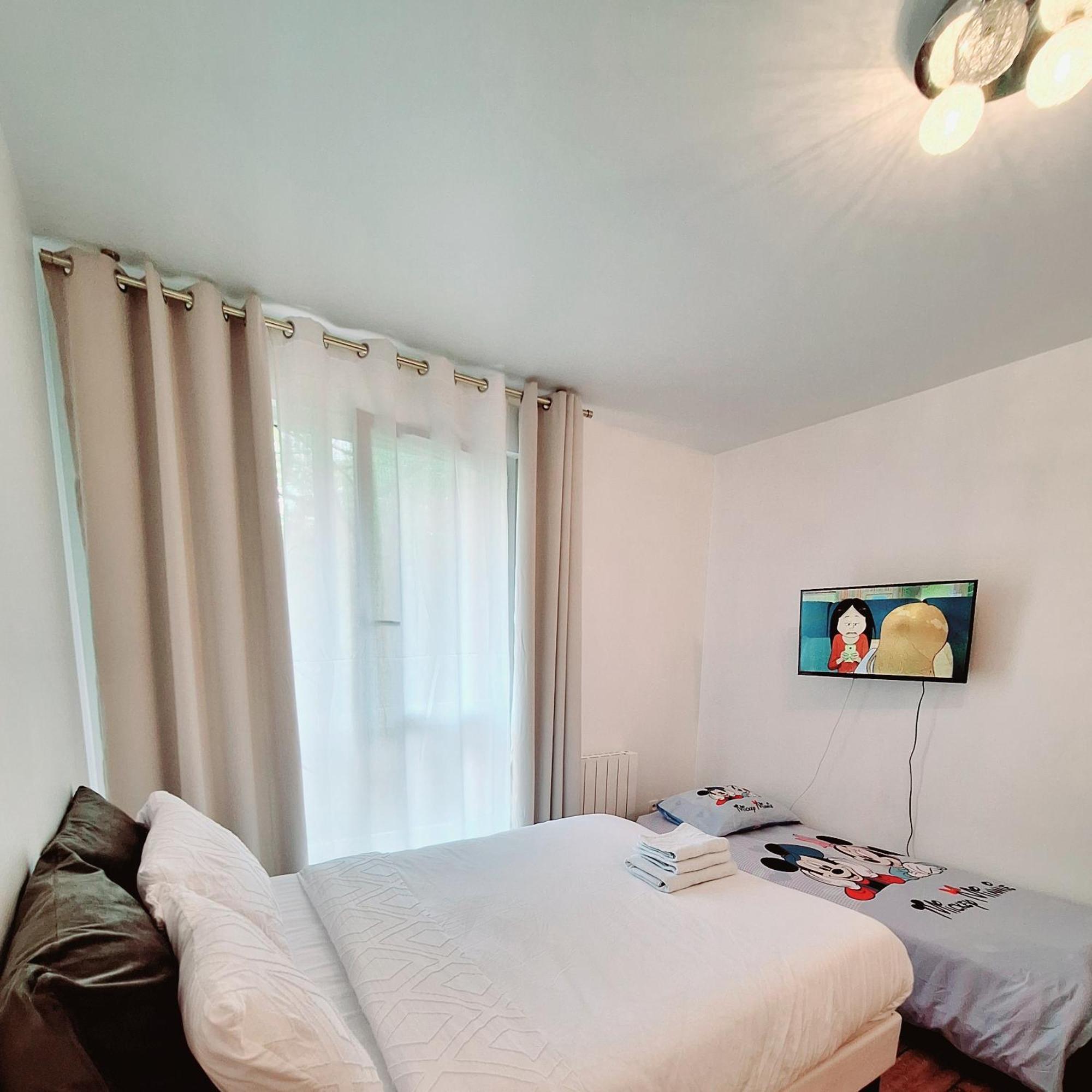 Studio Alpha - 2Min By Train To Disneyland Or 20Min Walk - 5Min Walk To "Val D'Europe" Station Montévrain Buitenkant foto